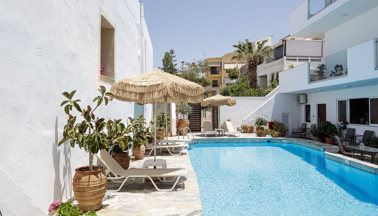 Kasteli Studios & Apartments