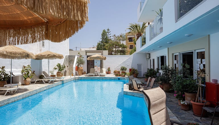 Kasteli Studios & Apartments