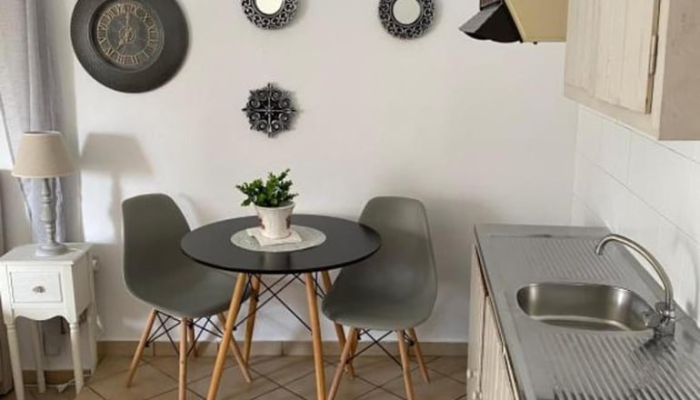 Kasteli Studios & Apartments