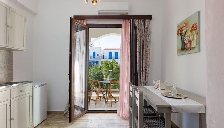 Kasteli Studios & Apartments