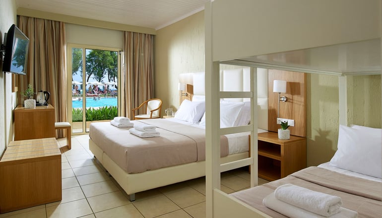 4* Malia Bay Beach Hotel & Bungalows