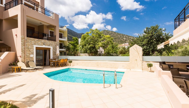 4* Pantheon Villas & Suites