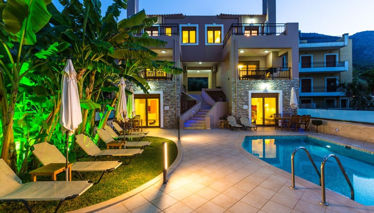 4* Pantheon Villas & Suites