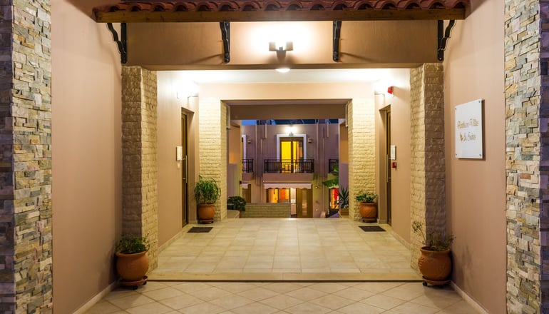 4* Pantheon Villas & Suites