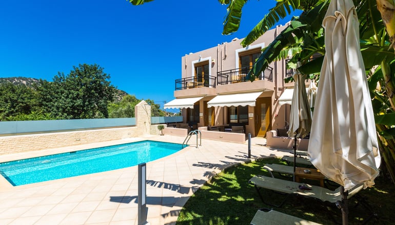 4* Pantheon Villas & Suites