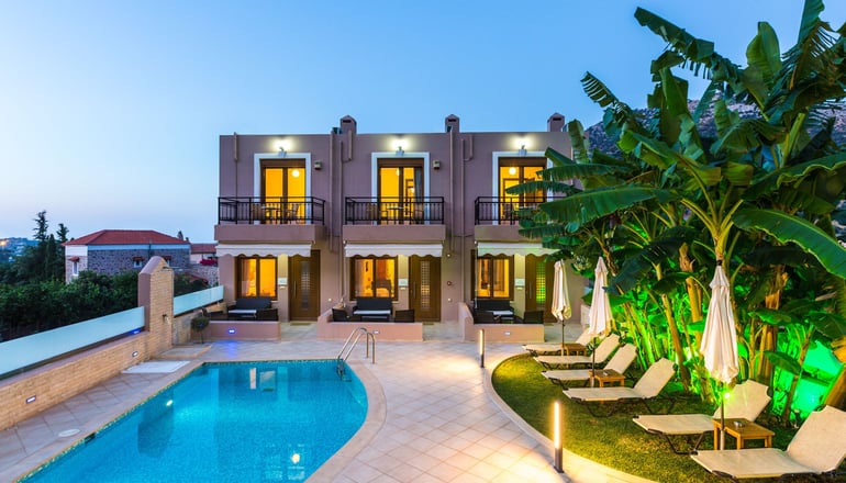 4* Pantheon Villas & Suites