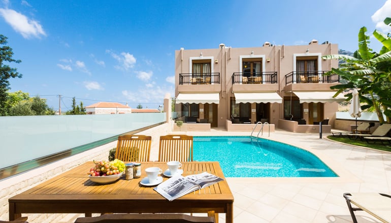 4* Pantheon Villas & Suites