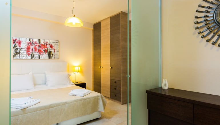 4* Pantheon Villas & Suites