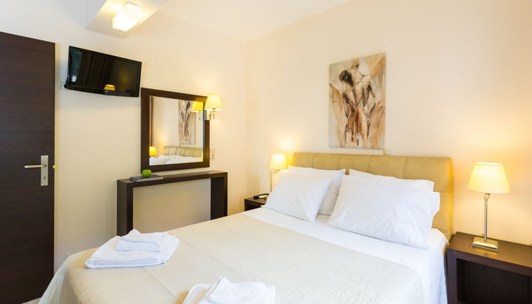 4* Pantheon Villas & Suites