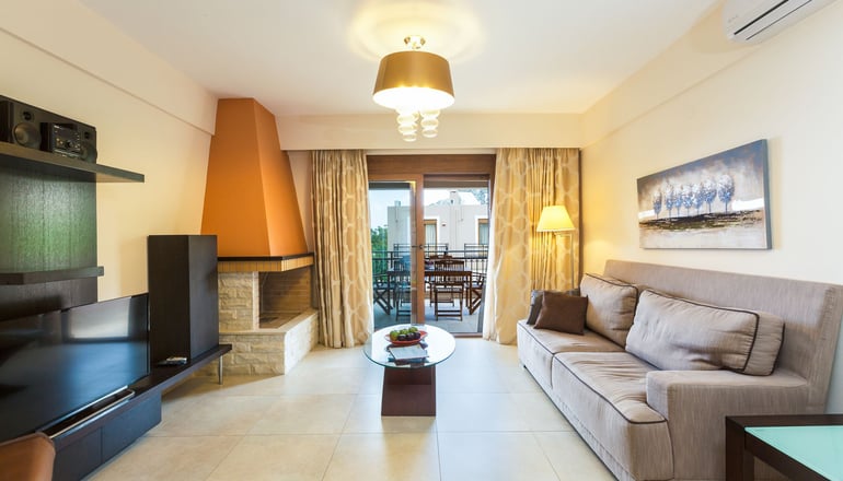 4* Pantheon Villas & Suites