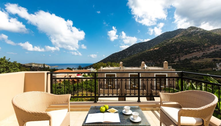 4* Pantheon Villas & Suites