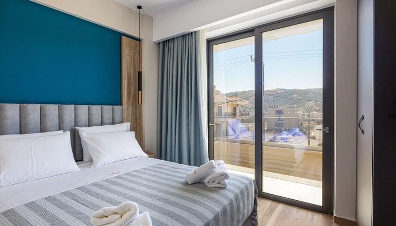 4* Sapphire Blue Suites