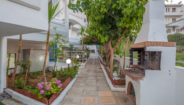 Grace Studios & Apartments