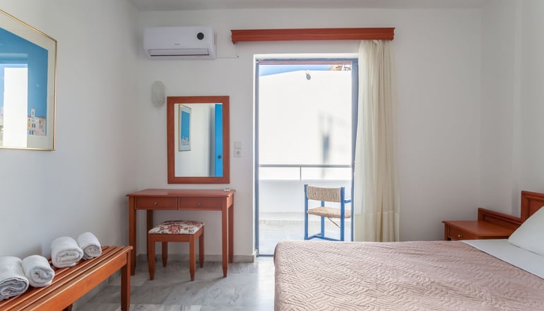 Grace Studios & Apartments