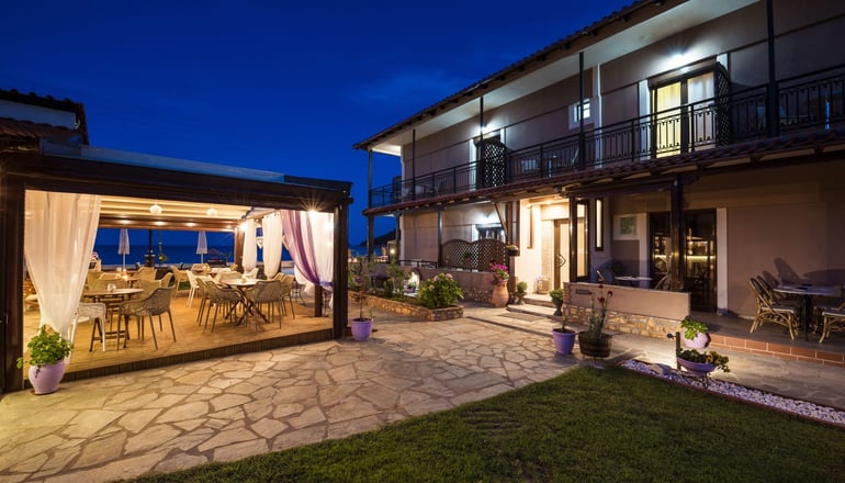 Kamelia & Semeli Hotel