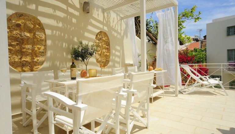 4* Mythos Suites Hotel