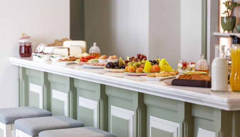 4* Mythos Suites Hotel