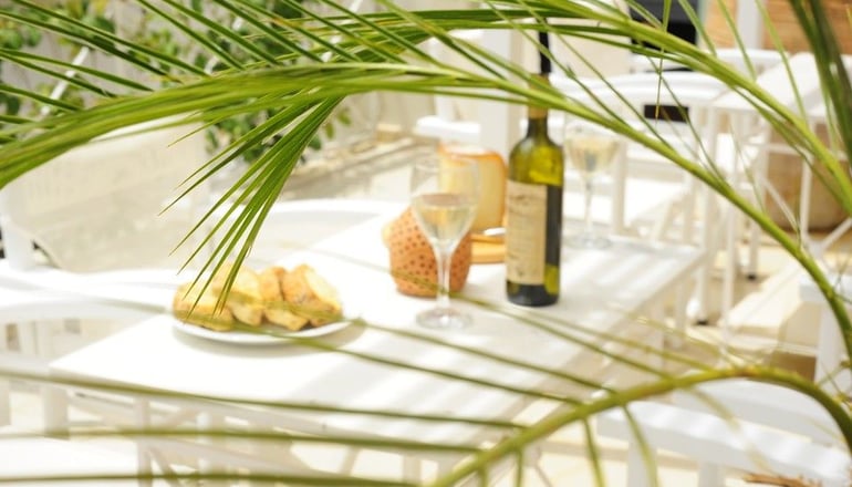 4* Mythos Suites Hotel