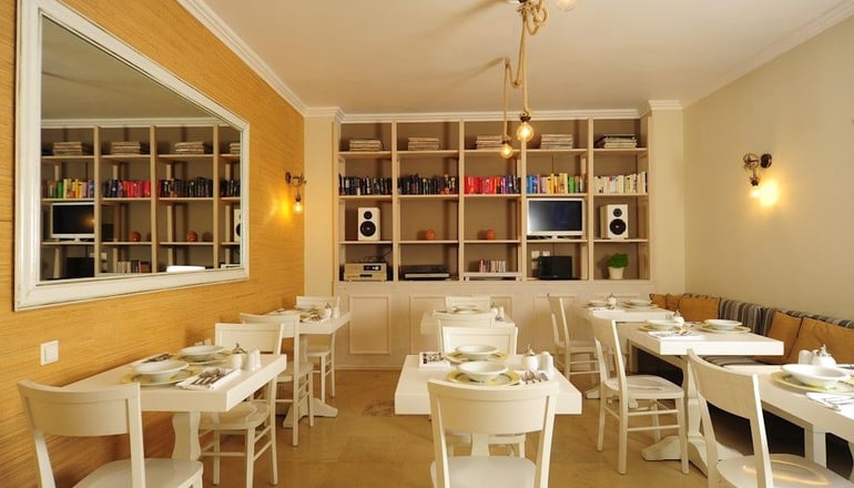 4* Mythos Suites Hotel