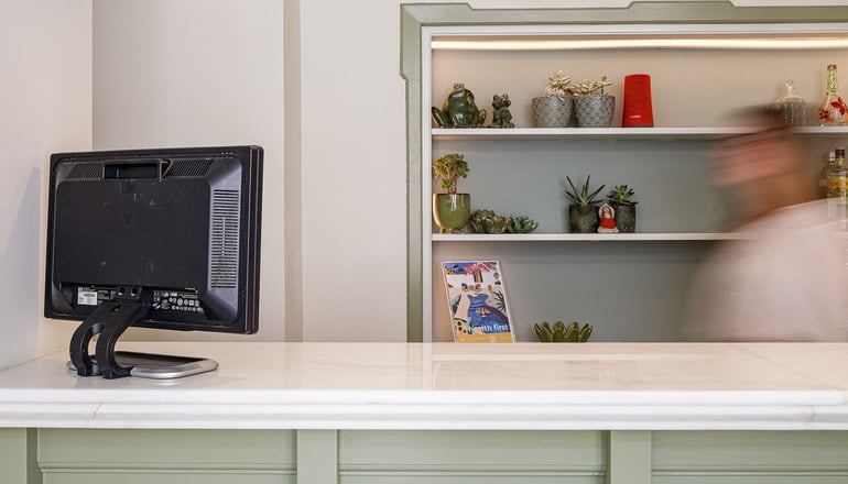 4* Mythos Suites Hotel