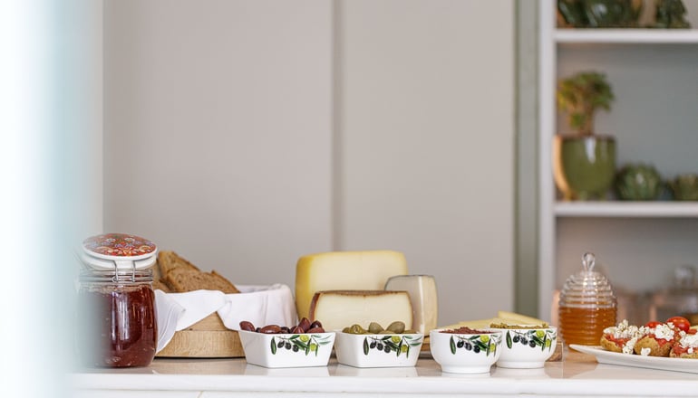 4* Mythos Suites Hotel