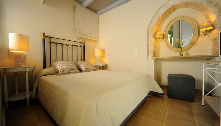 4* Mythos Suites Hotel