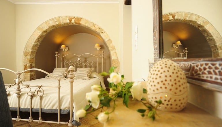 4* Mythos Suites Hotel