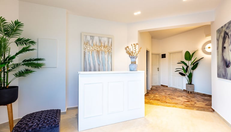 Pinelopi Beach Suites