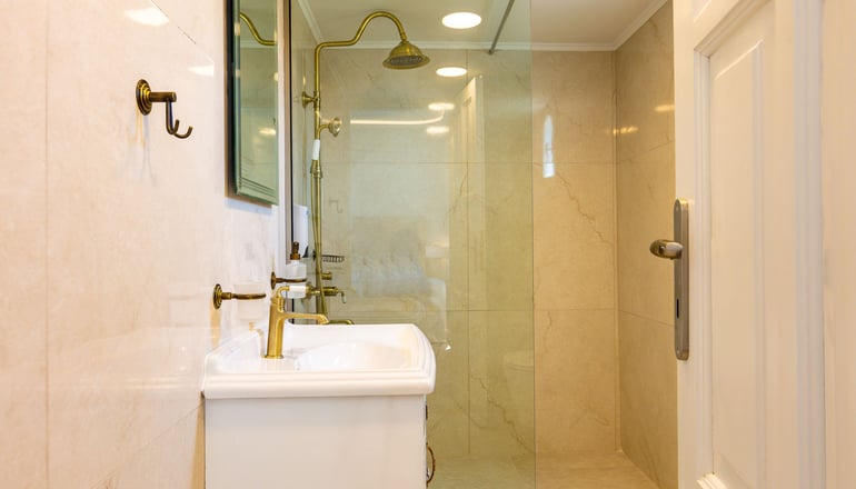 Pinelopi Beach Suites