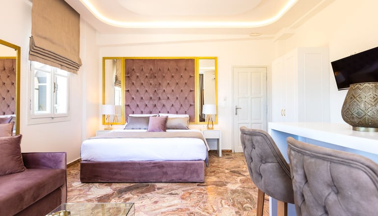 Pinelopi Beach Suites