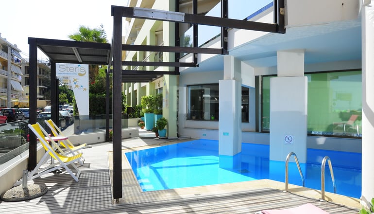 Steris Elegant Beach Hotel & Apartments
