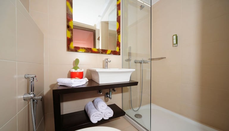 Steris Elegant Beach Hotel & Apartments