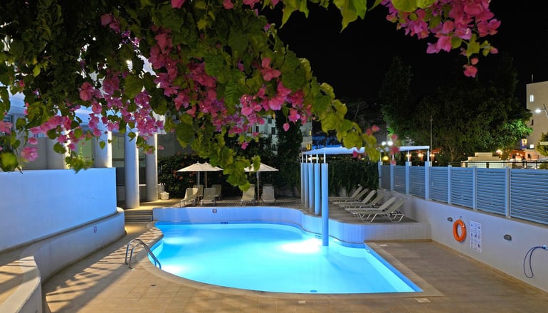 4* Alia Beach Hotel
