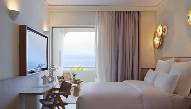 4* Brown Beach Chalkida