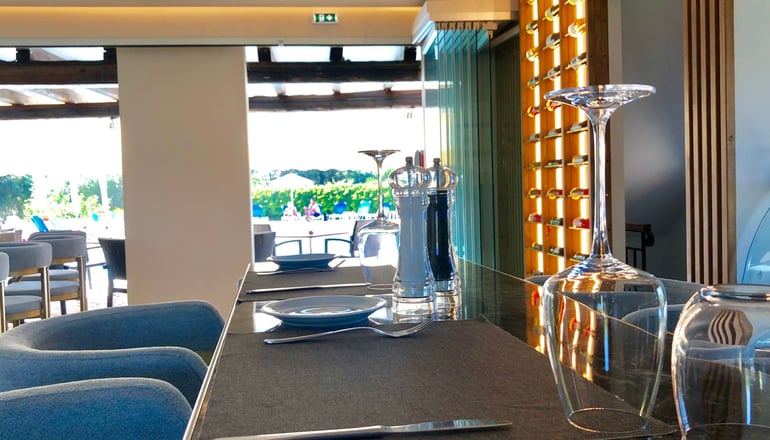 Bruskos Hotel & Suites - Άγιος Γεώργιος Αργυράδων, Κέρκυρα