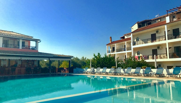 Bruskos Hotel & Suites - Άγιος Γεώργιος Αργυράδων, Κέρκυρα