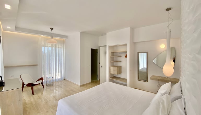 Bruskos Hotel & Suites - Άγιος Γεώργιος Αργυράδων, Κέρκυρα