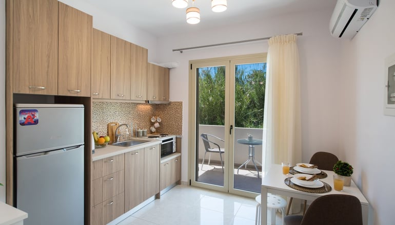 Bounatsa Studios & Apartments