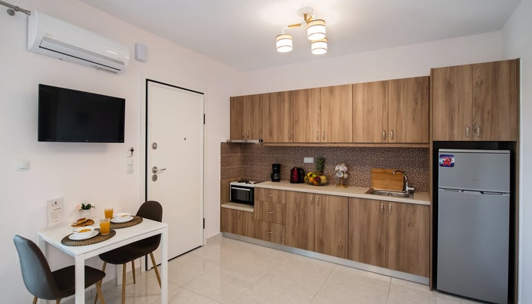 Bounatsa Studios & Apartments