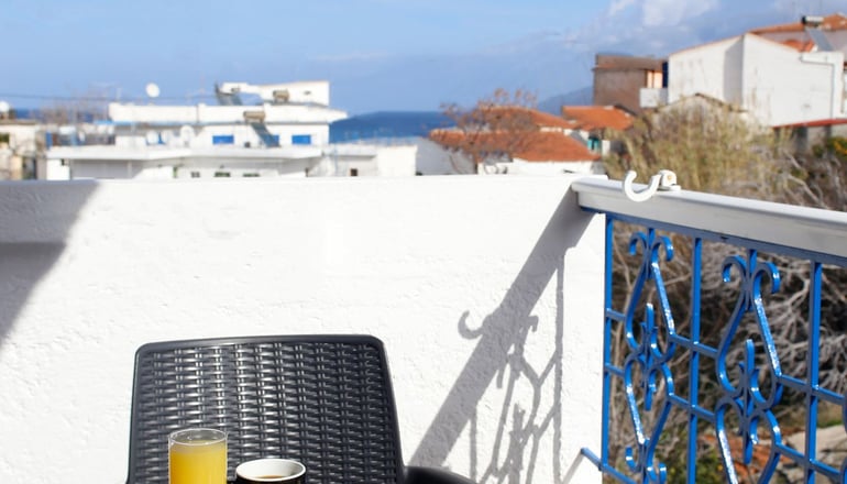 Atheras Hotel - Έυδηλος, Ικαρία