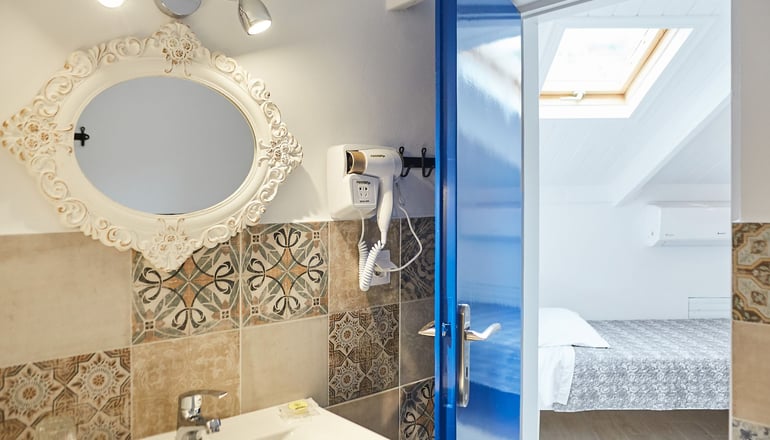 Atheras Hotel - Έυδηλος, Ικαρία