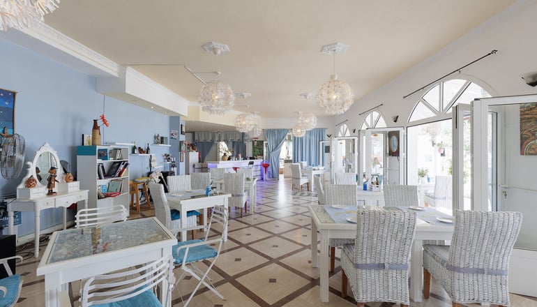 Aphrodite Beachfront Hotel