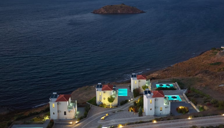 Eleia Seafront Rooms & Villas - Πέτρα, Λέσβος