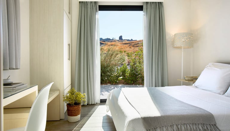 Eleia Seafront Rooms & Villas - Πέτρα, Λέσβος