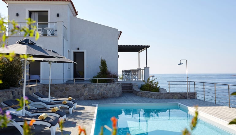 Eleia Seafront Rooms & Villas - Πέτρα, Λέσβος