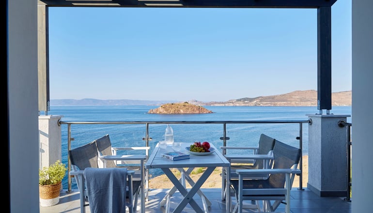 Eleia Seafront Rooms & Villas - Πέτρα, Λέσβος