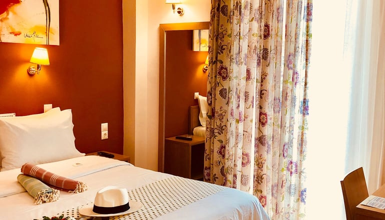 G. George Hotel Lefkada