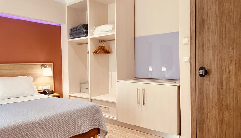 G. George Hotel Lefkada