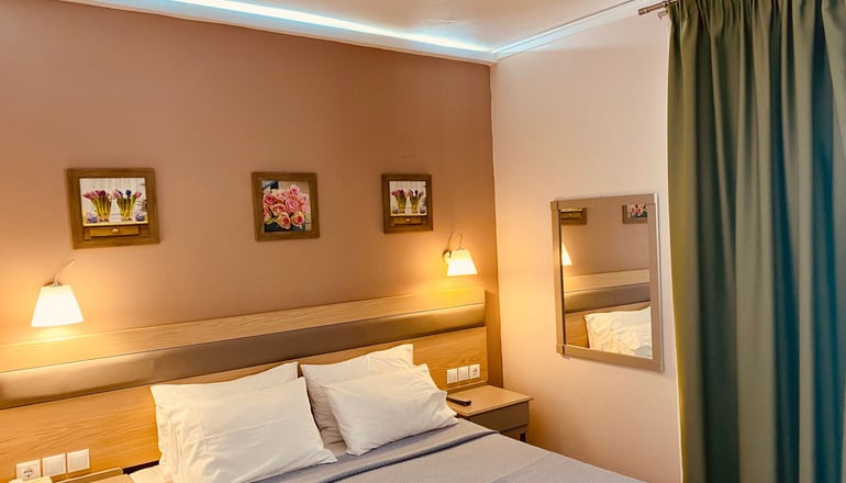 G. George Hotel Lefkada