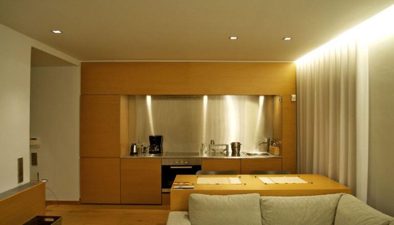 Elafivolia Arahova Suites